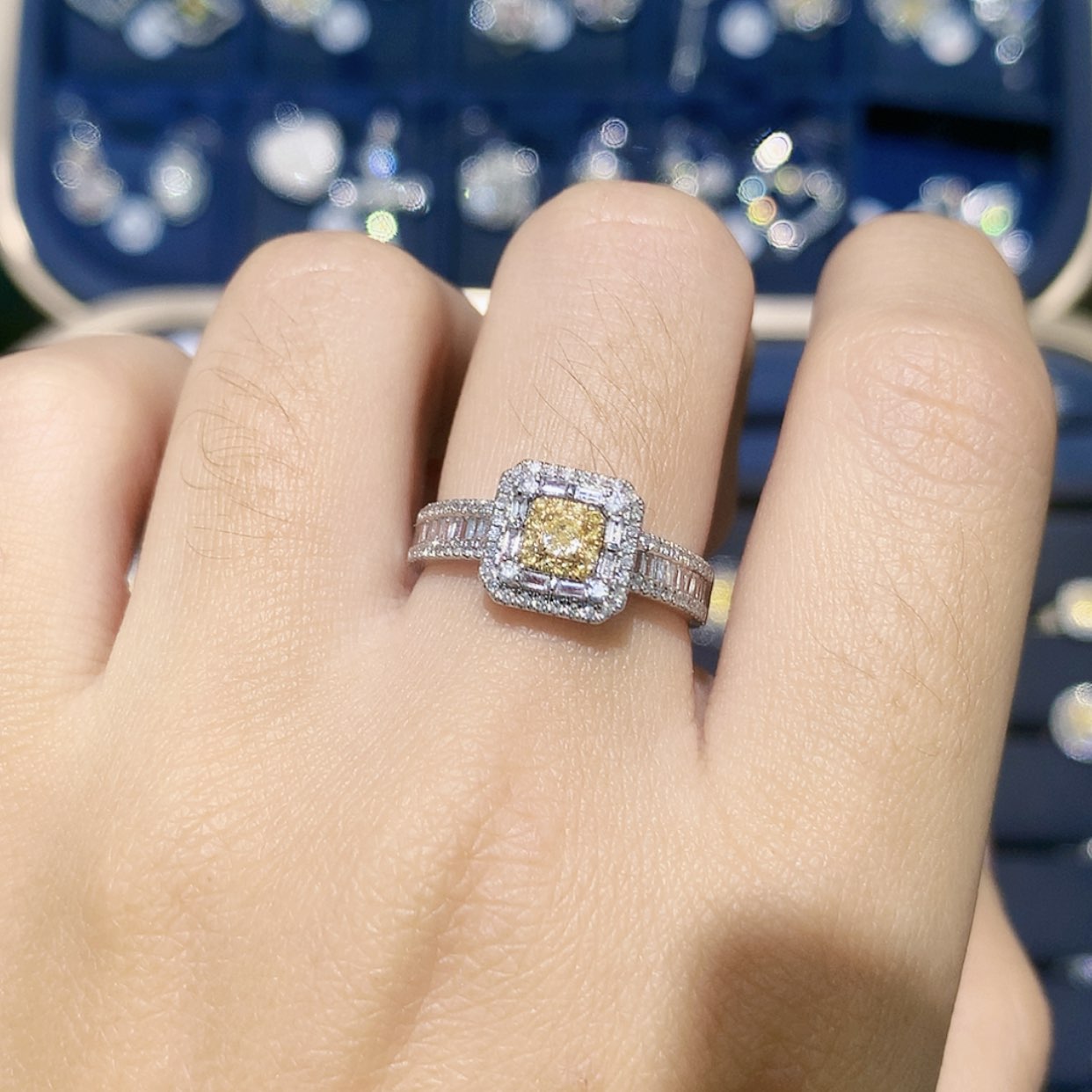 【闪购商品】18K金镶嵌戒指/指环钻石