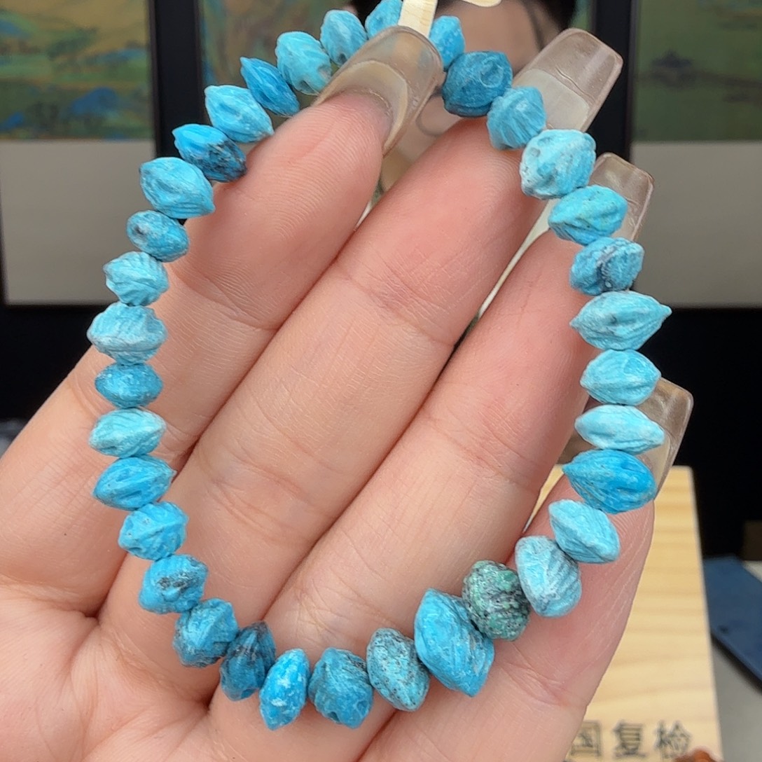 绿松石未镶嵌珠宝奇石