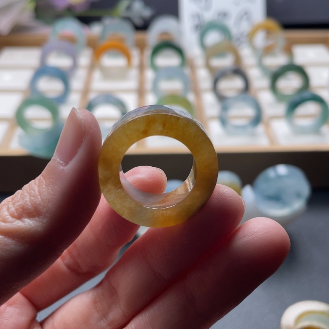 定制翡翠未镶嵌翡翠