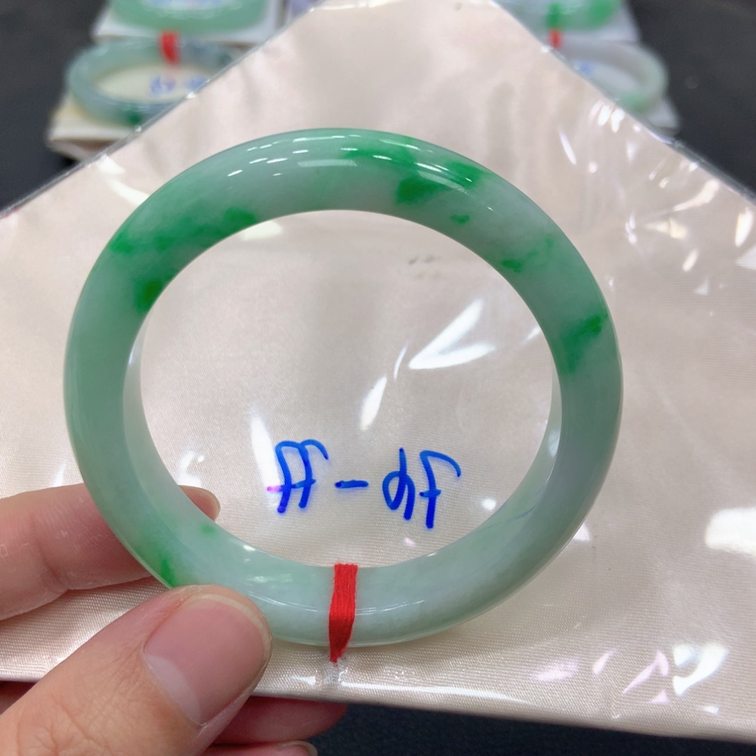 【闪购商品】翡翠手镯未镶嵌翡翠