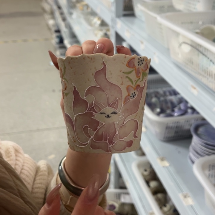 咖啡杯。            