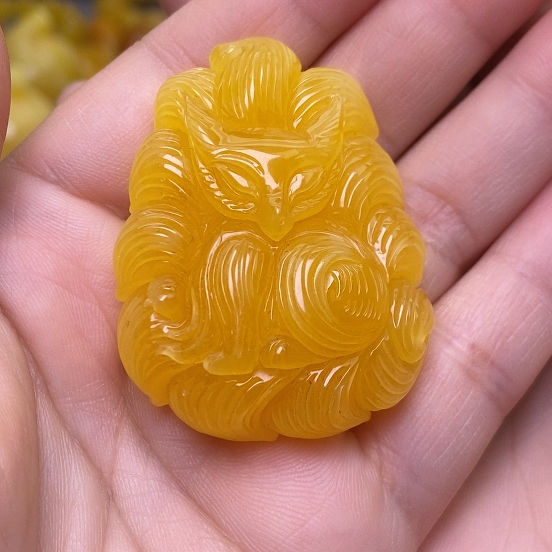 蜜蜡未镶嵌珠宝奇石