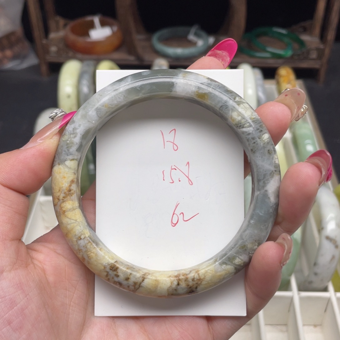 未镶嵌蛇纹石玉手镯