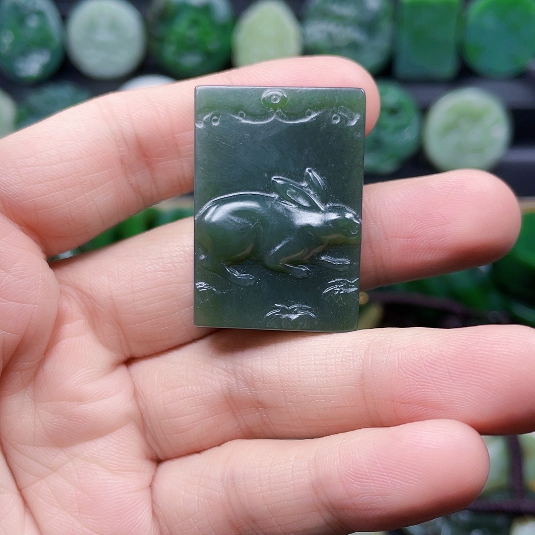 和田玉未镶嵌珠宝奇石