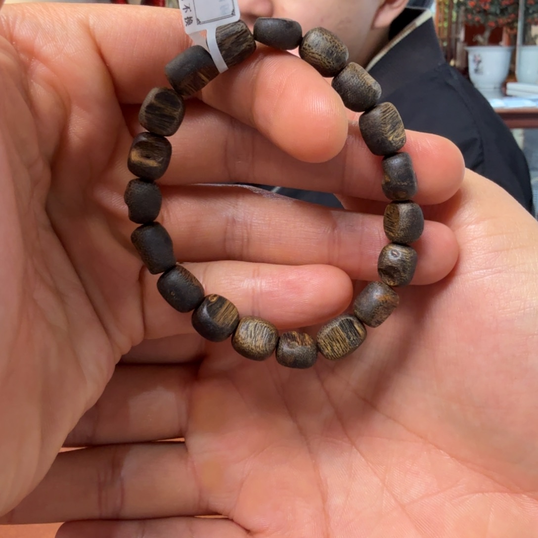 手串沉香沉水 顶 枣珠卡6  只有一条