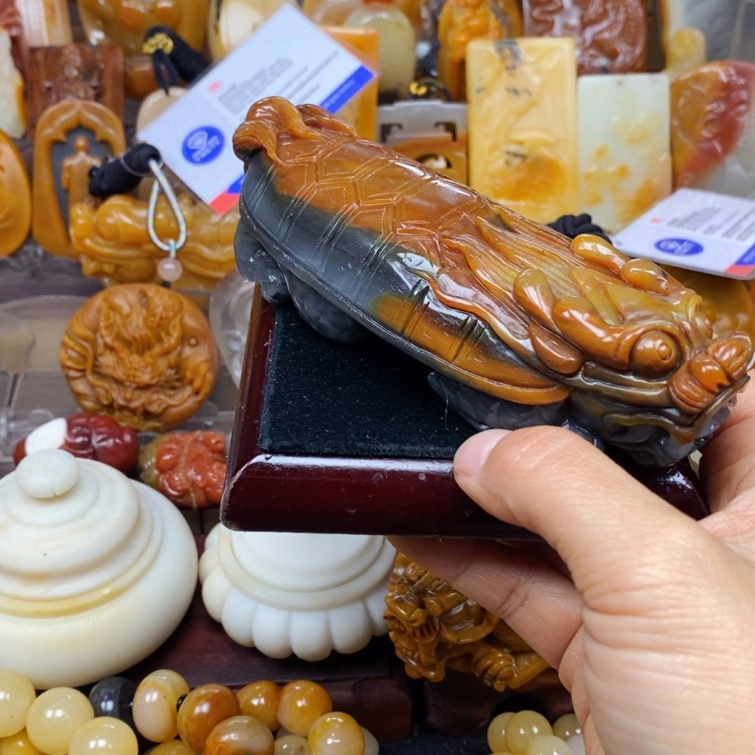 石英质玉颈饰未镶嵌