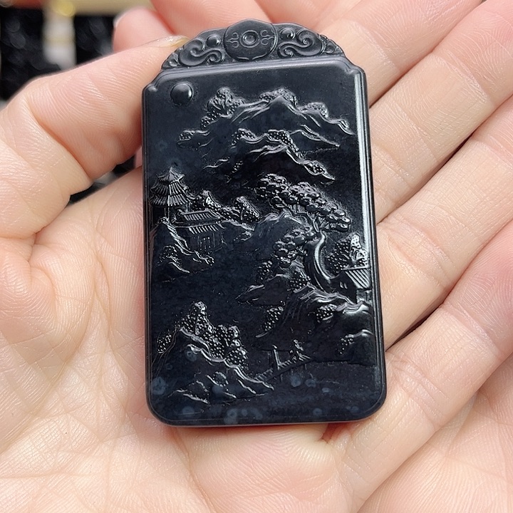 和田玉手链未镶嵌山水牌