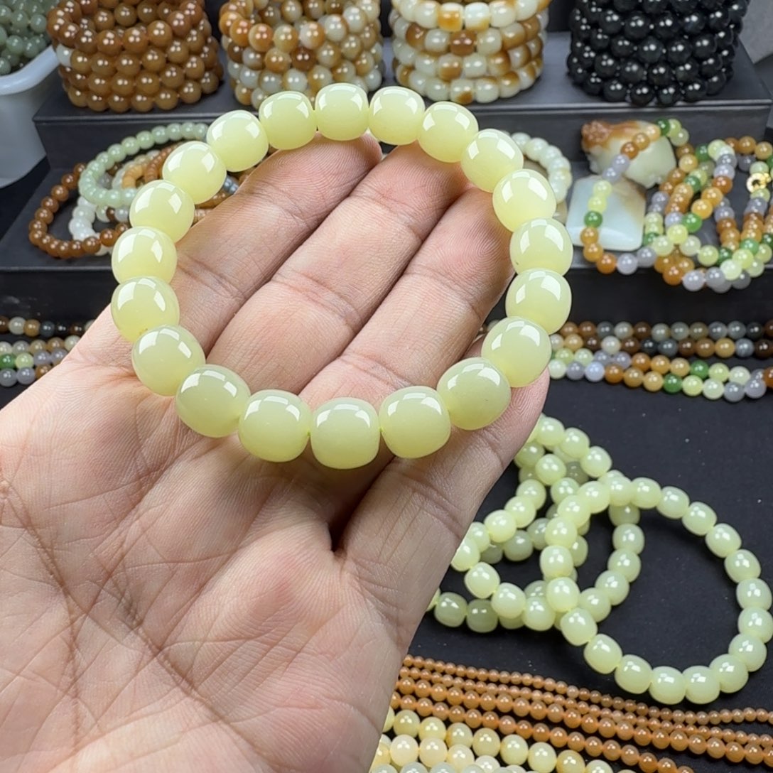 爱***选和田玉未镶嵌手链