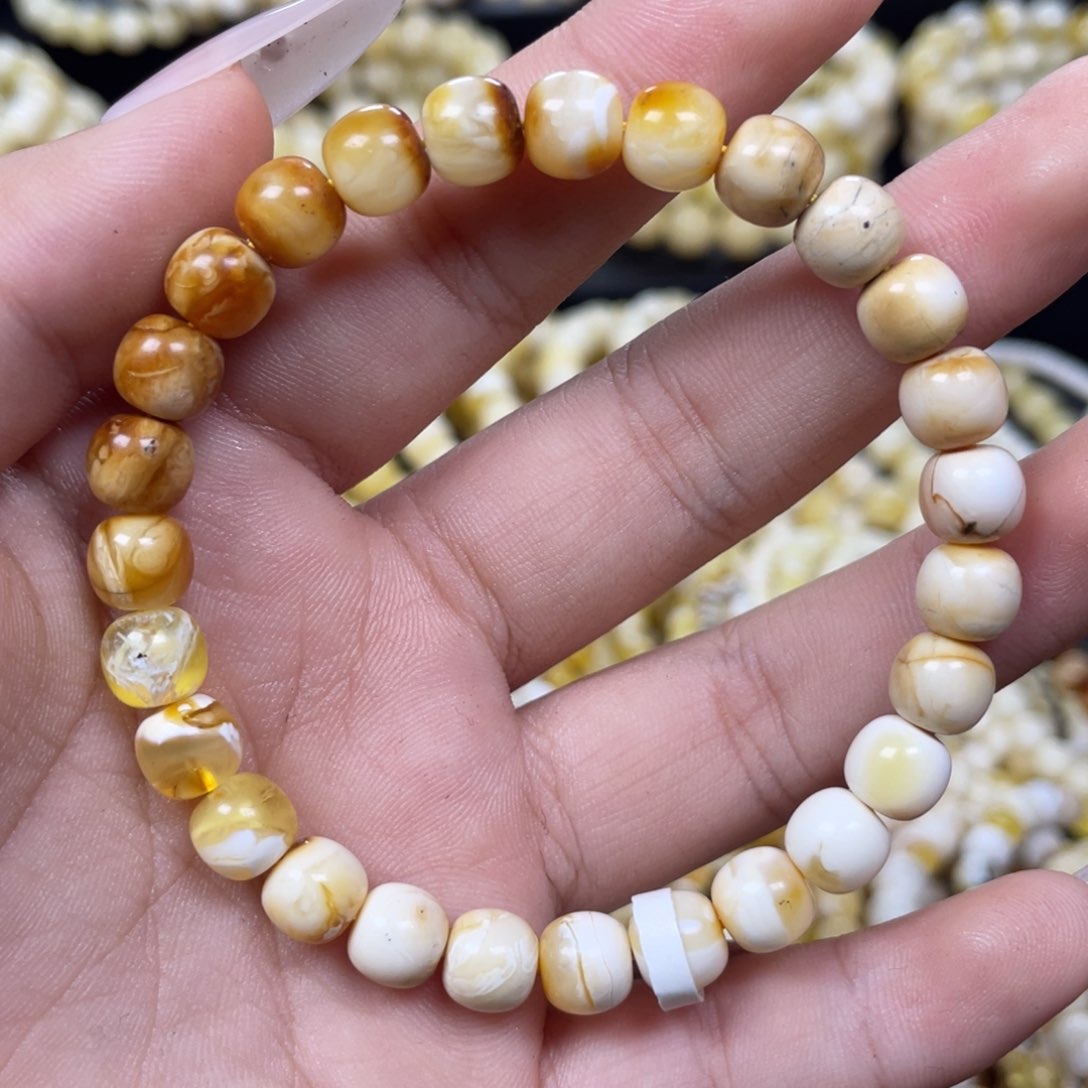 蜜蜡未镶嵌珠宝奇石7.4m