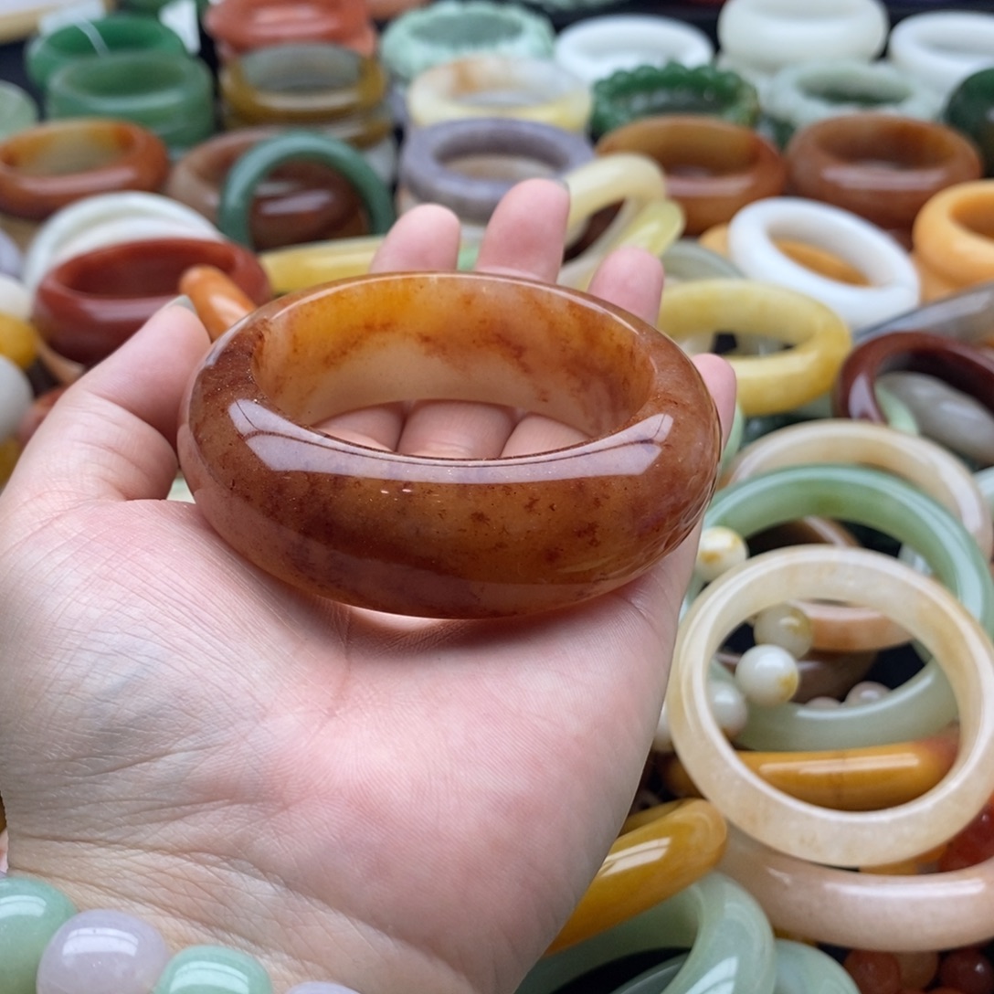 石英质玉未镶嵌手镯