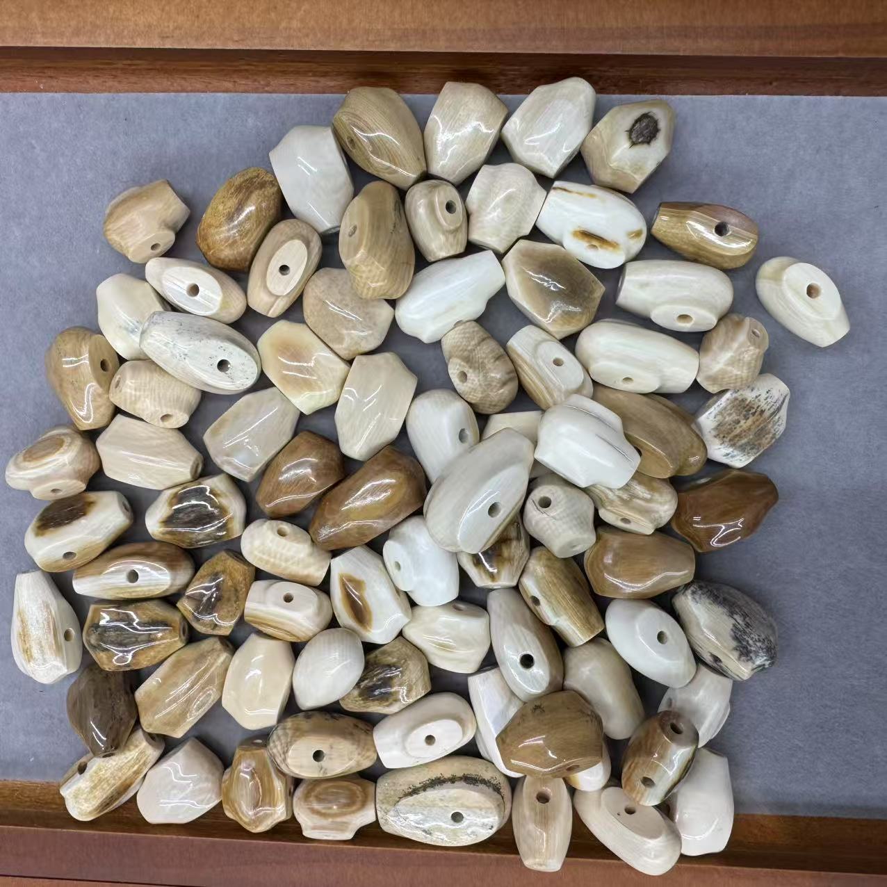 MS0002-10 猛犸牙冰料蓝眼睛猛犸三通配饰多尺寸多样发其一