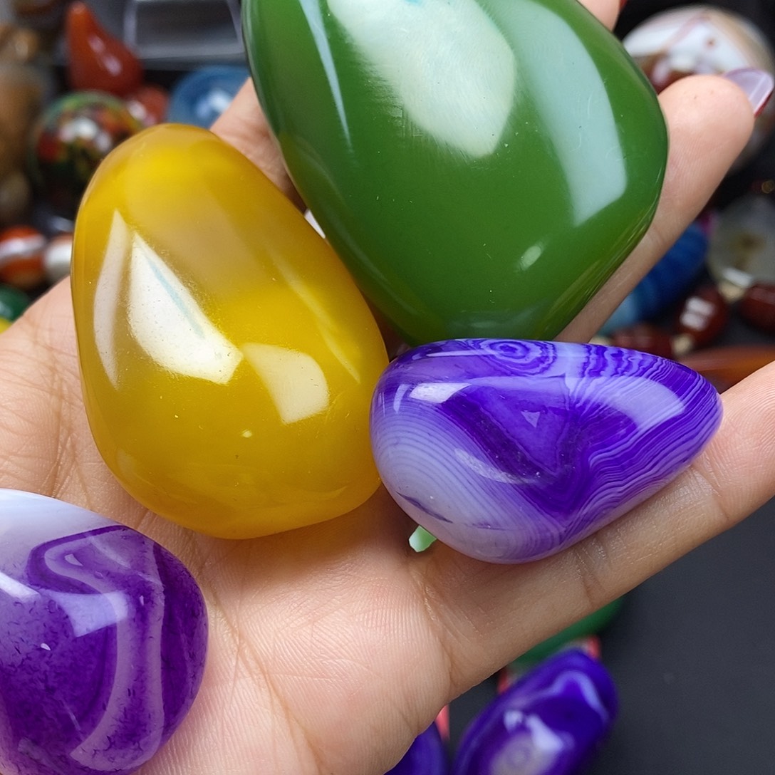 戴***苗玛瑙/玉髓未镶嵌珠宝半成品