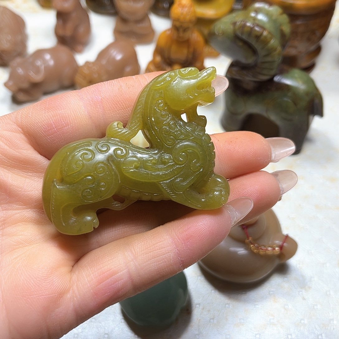 白玉菩提吊坠白玉菩提吊坠