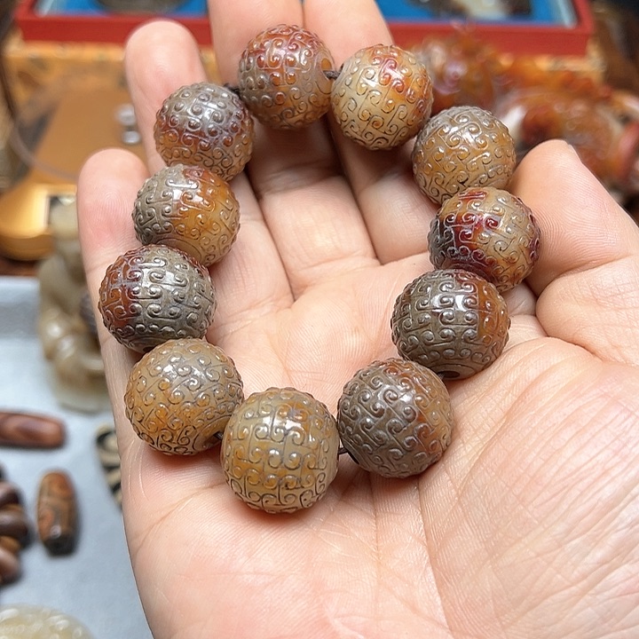 和田玉手串未镶嵌白**里