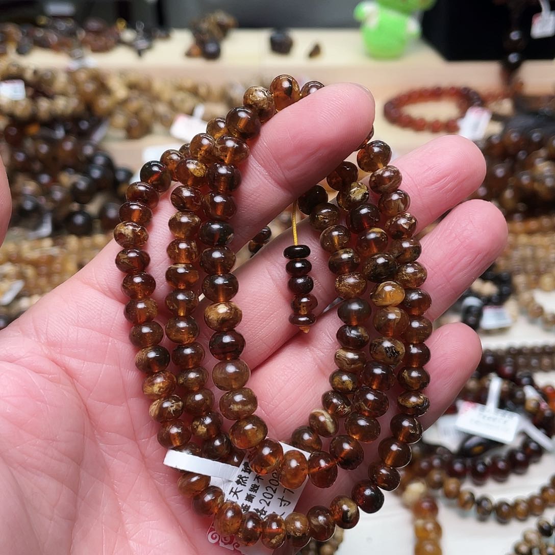 琥珀裸石未镶嵌七