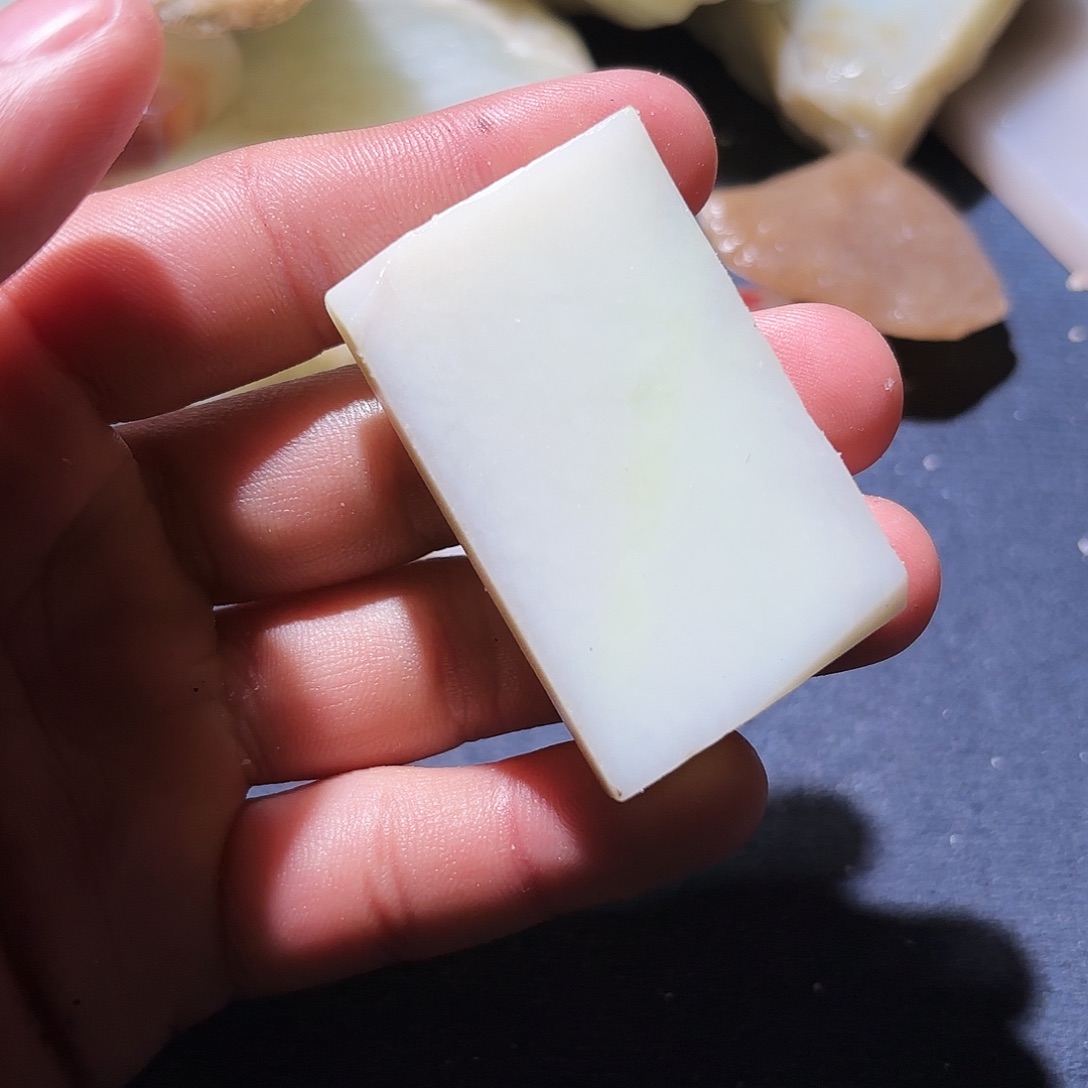 和田玉未镶嵌珠宝奇石