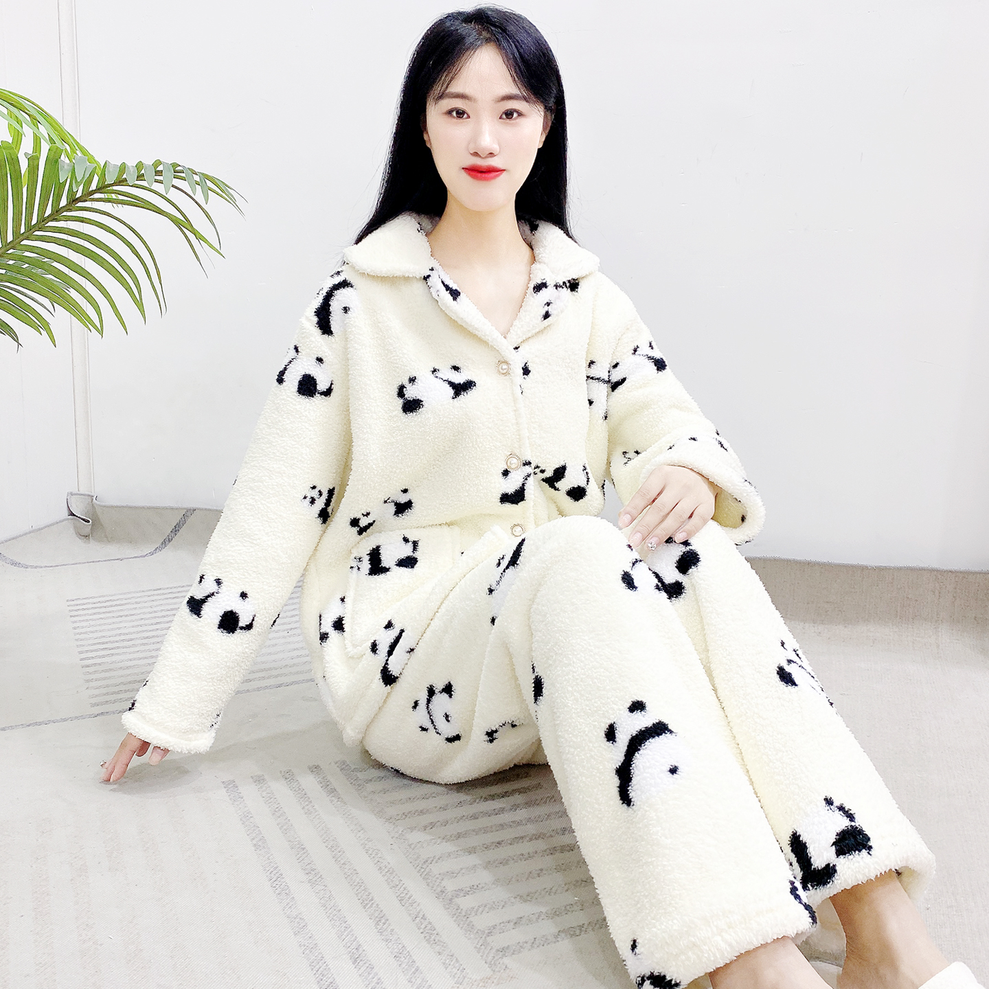 秋冬季法兰绒睡衣女加绒加厚珊瑚绒保暖大码可外穿家居服套装Y187