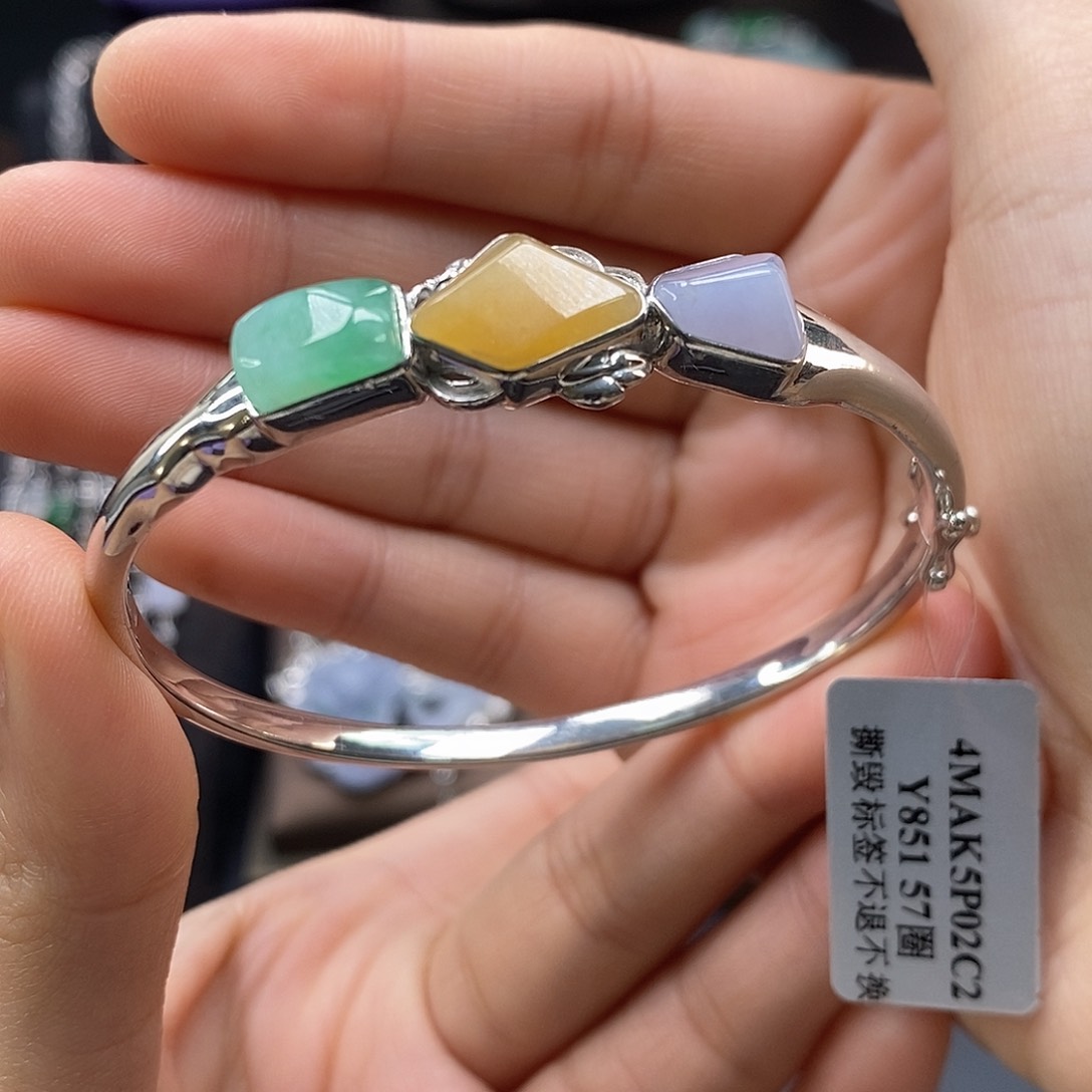 颈饰银S925镶嵌翡翠17724