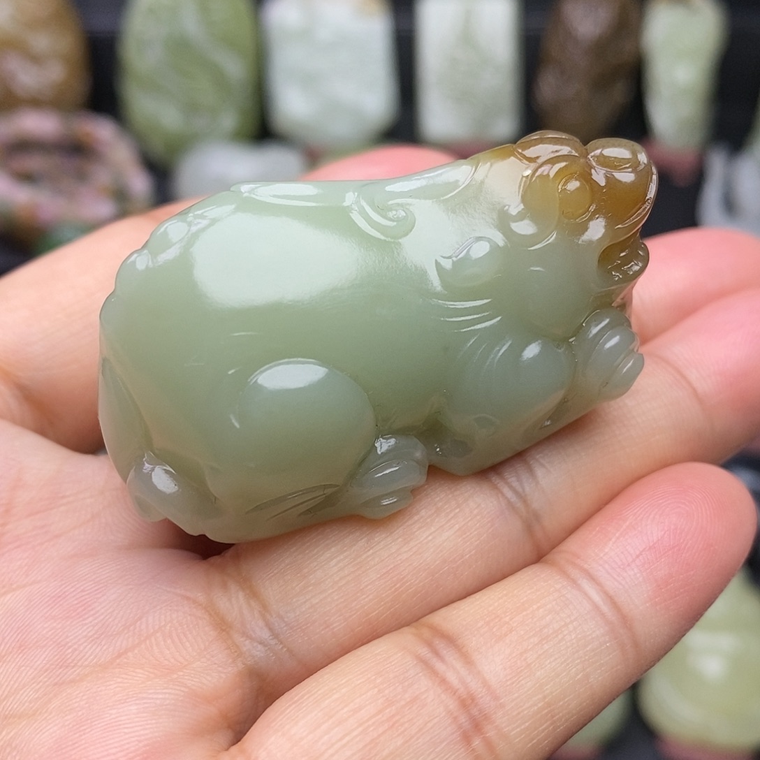 和田玉未镶嵌挂件