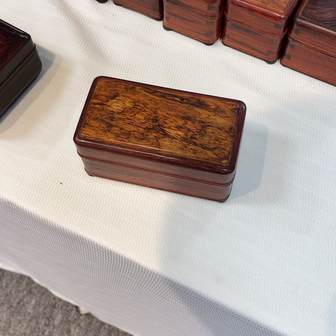紫檀木类成套家具