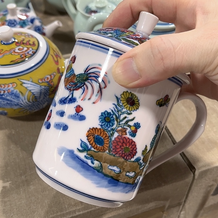 瓷片景德镇陶瓷杯。