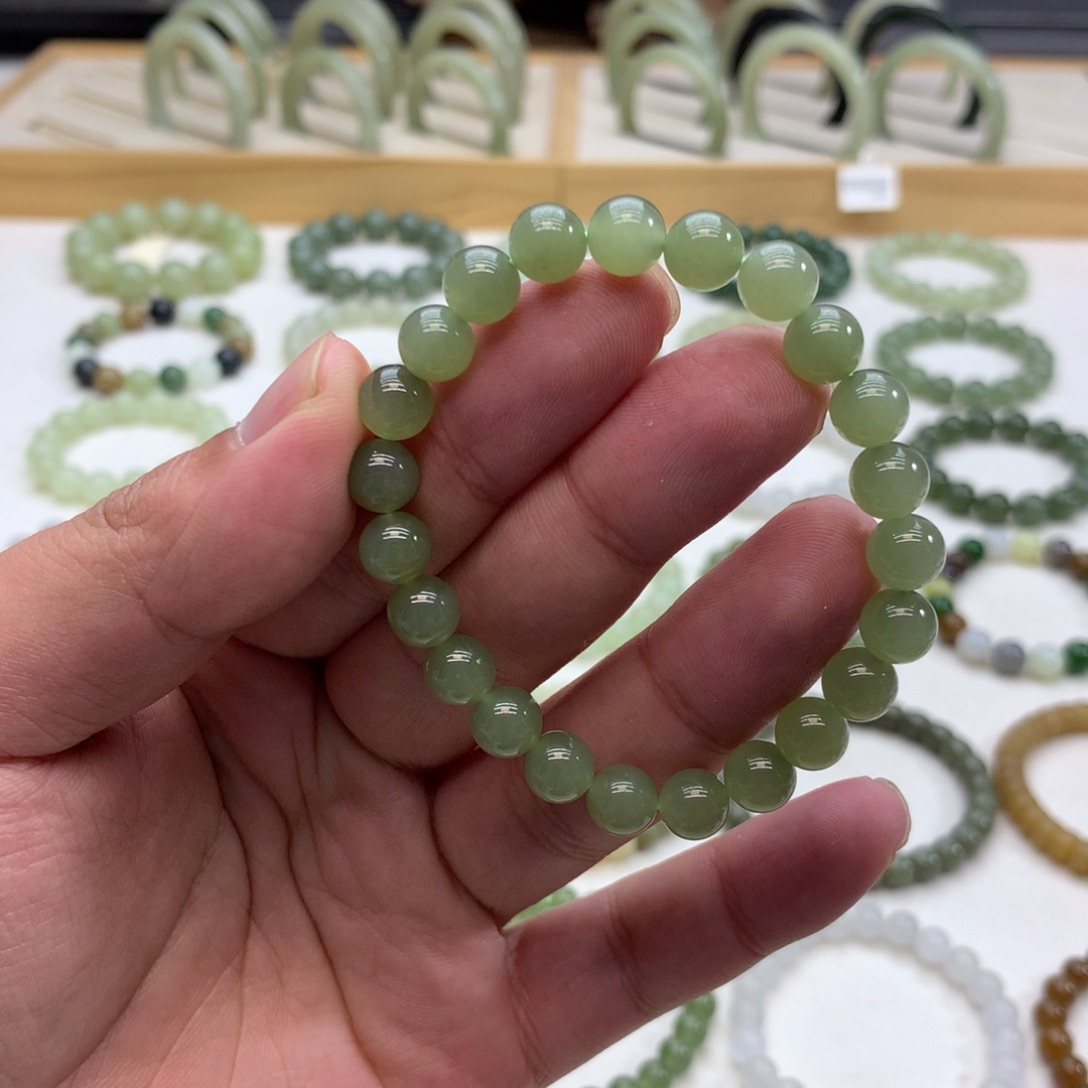 和田玉手串（晴绿7.8）未镶嵌