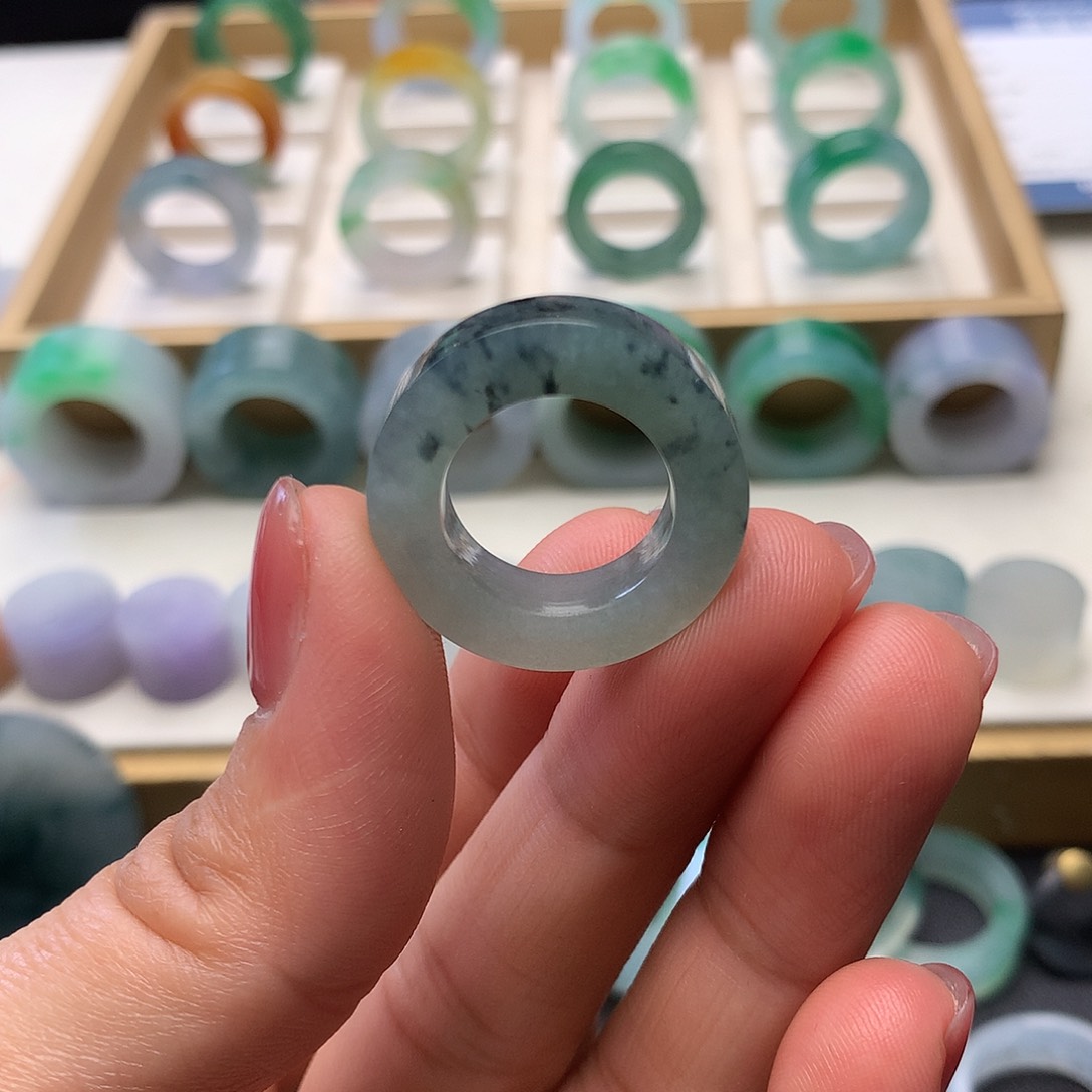 定制翡翠未镶嵌翡翠戒指11/16