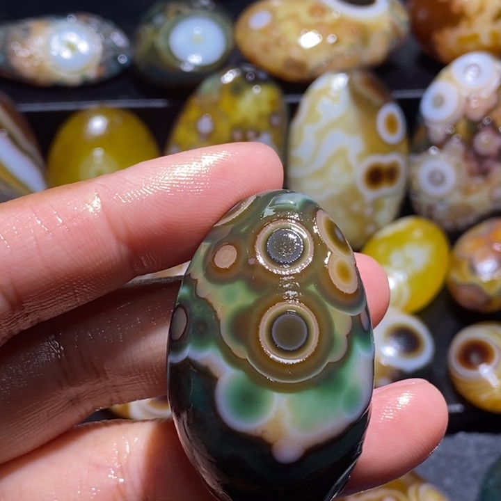 玛瑙/玉髓未镶嵌珠宝奇石141