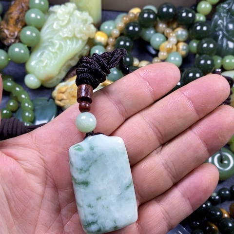 未镶嵌蛇纹石玉手链