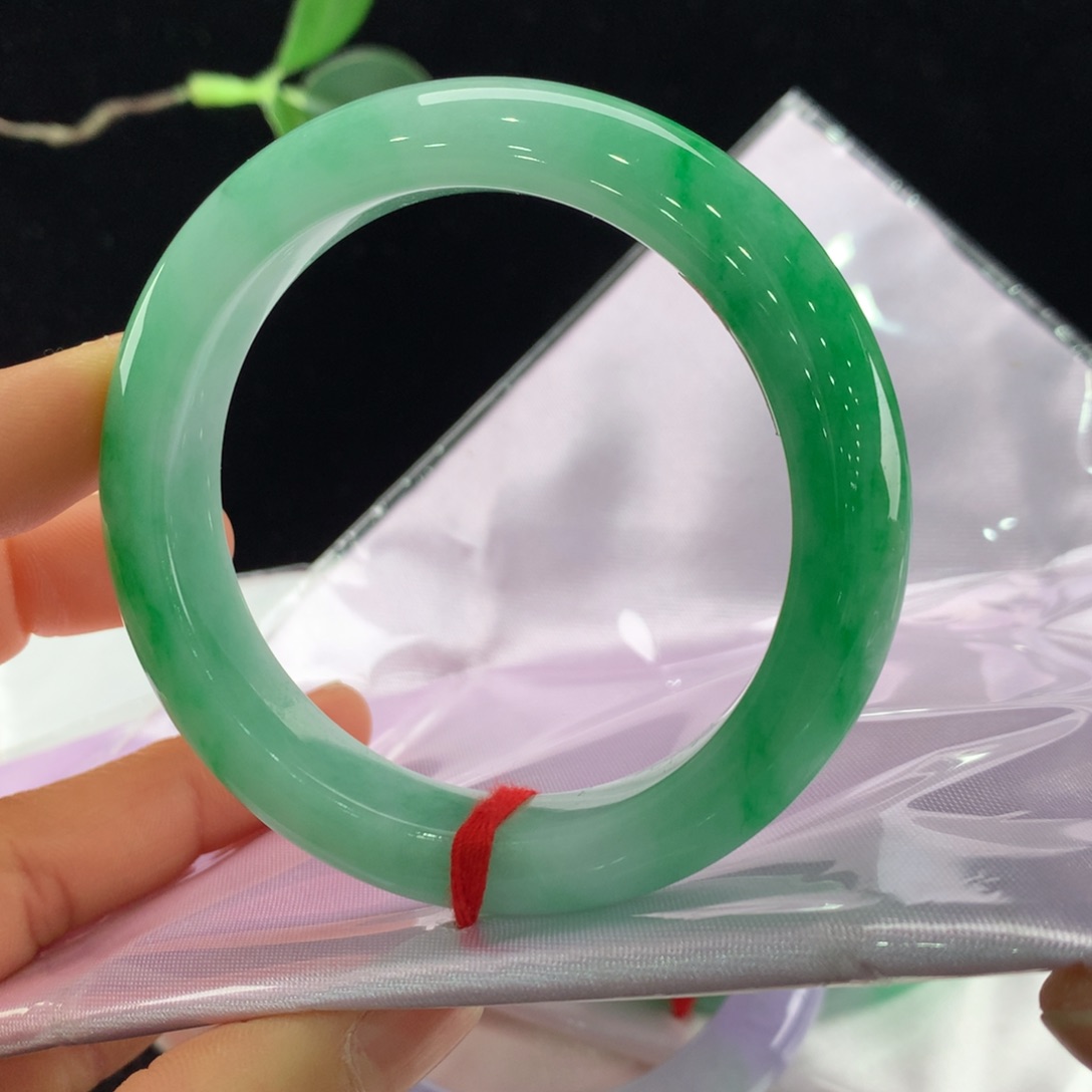 翡翠手镯未镶嵌111-0026