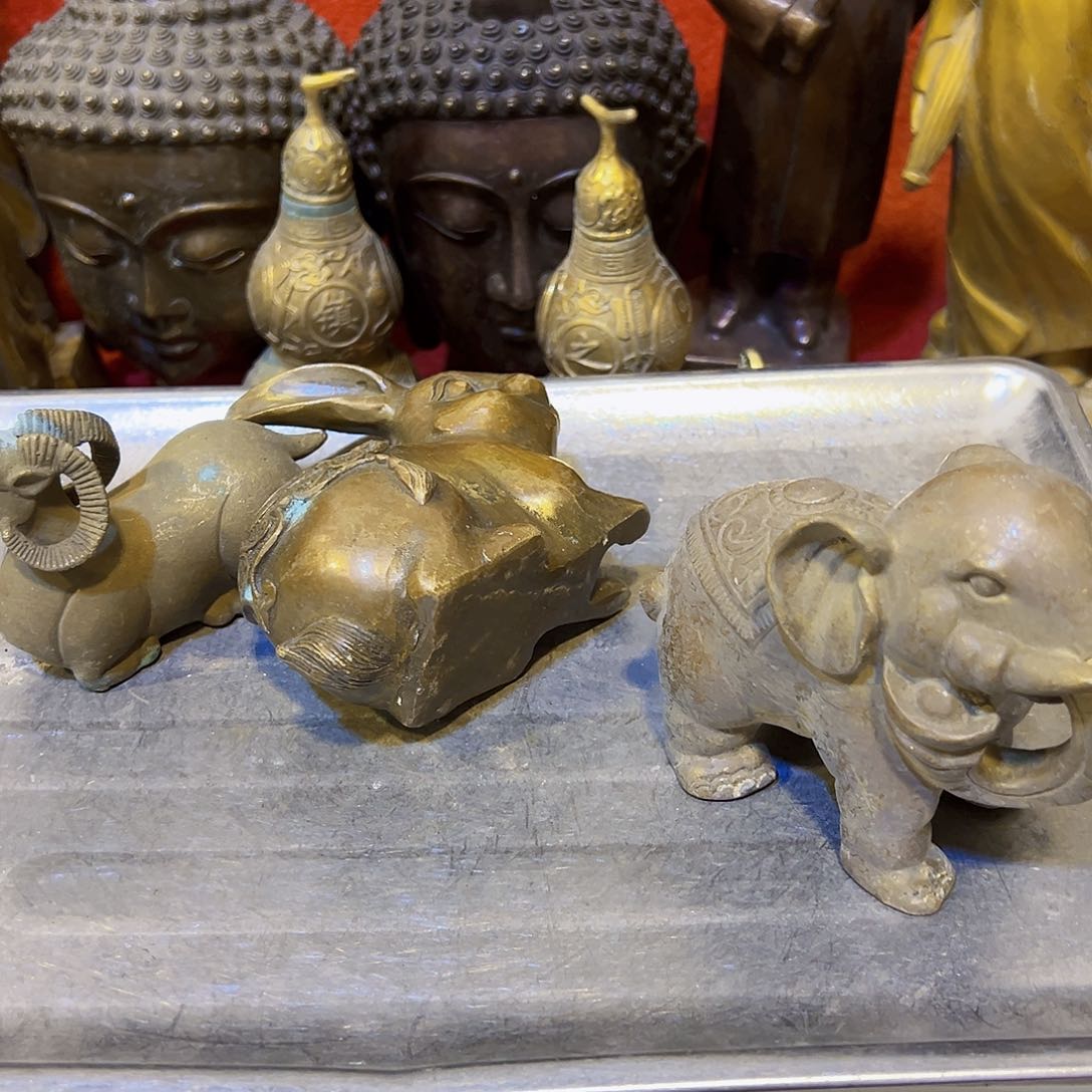 一***夏黄铜等工艺制作而成的