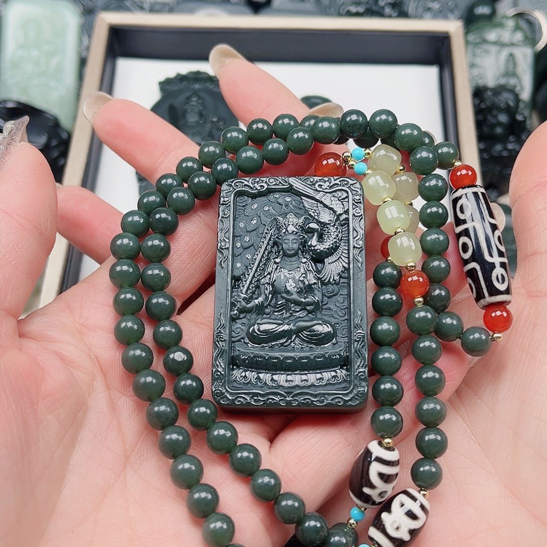 和田玉颈饰未镶嵌