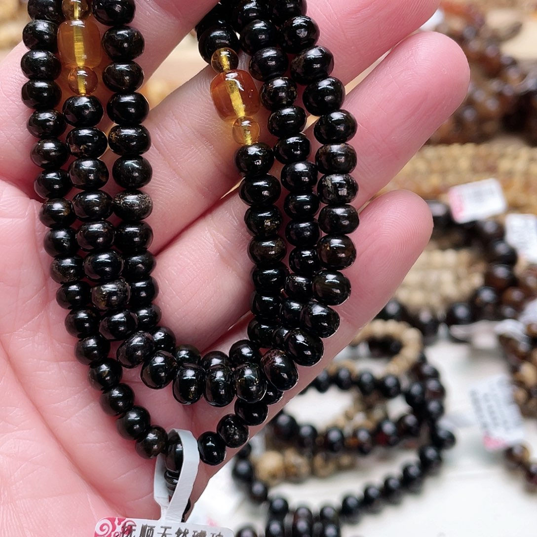 琥珀裸石未镶嵌六10973