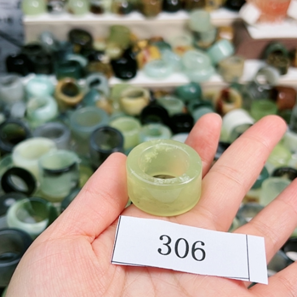 【闪购商品】蛇纹石玉戒指未镶嵌坦**对