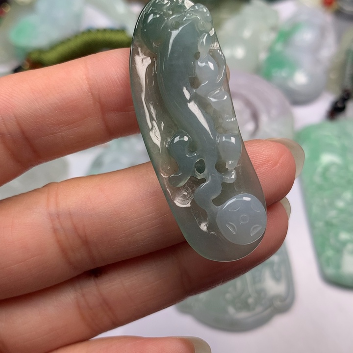 翡翠未镶嵌颈饰翡翠