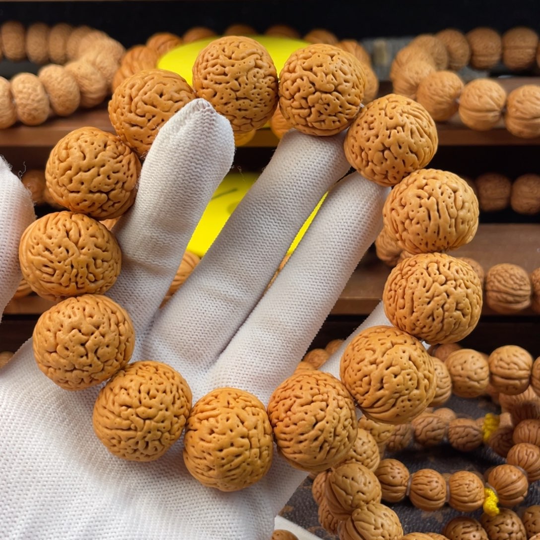 四***)桃核吊坠大龙蛋精品