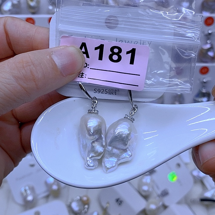 颈饰未镶嵌淡水珍珠