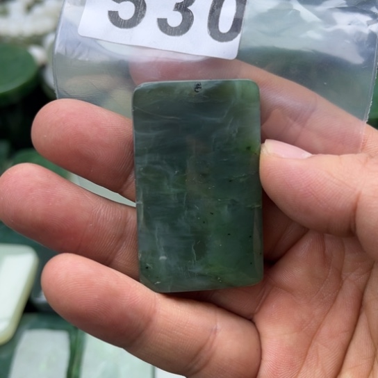 和田玉未镶嵌珠宝半成品