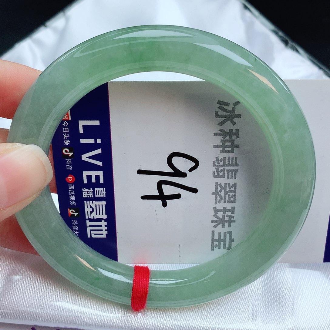 翡翠手镯未镶嵌缅甸天然A货翡翠手镯