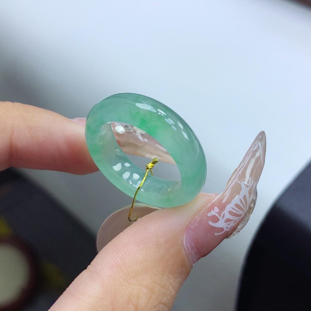 翡翠戒指未镶嵌1516圈