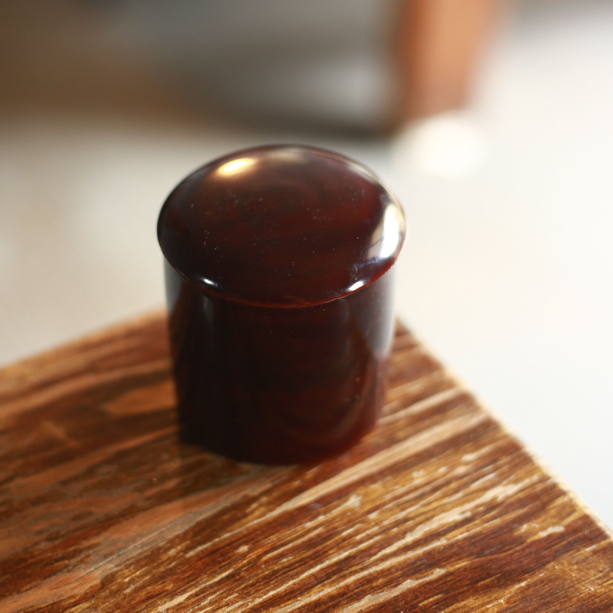 深棕色圆柱茶枣茶叶罐 尺寸6*6*6.5cm