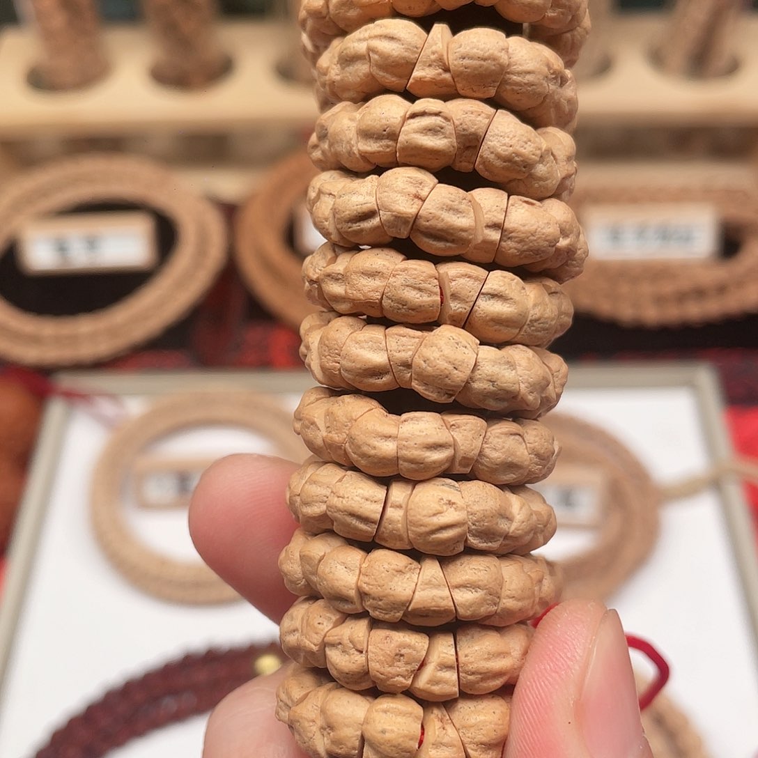 柏香籽/百香籽吊坠奶油皮精工大肠