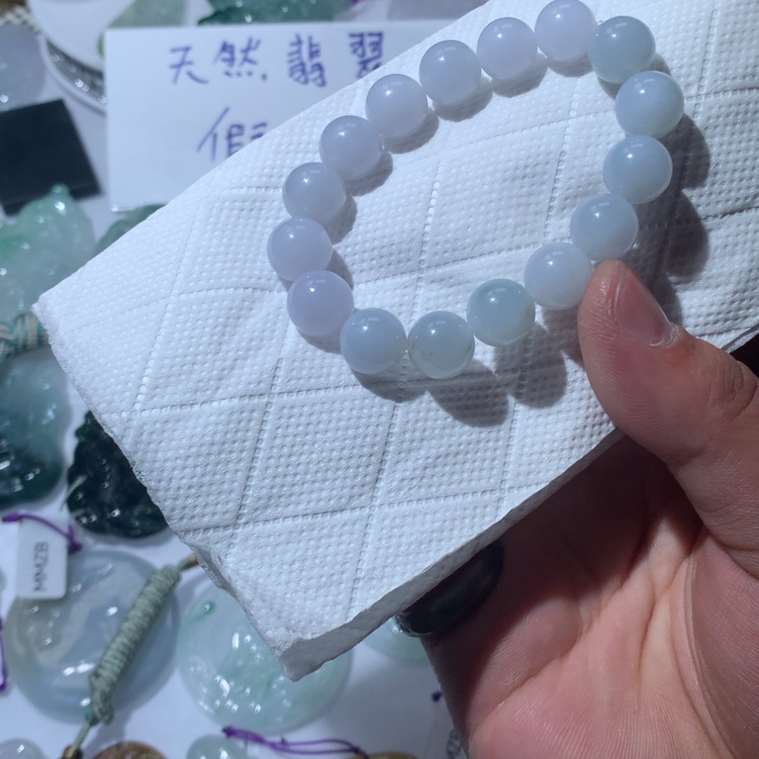 翡翠颈饰未镶嵌天然