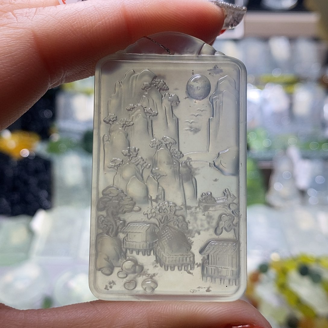 蛇纹石玉颈饰未镶嵌，