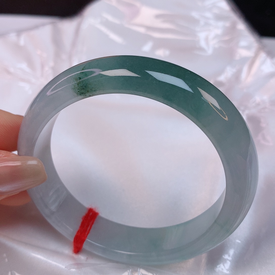 【闪购商品】翡翠手镯未镶嵌56贵妃手镯