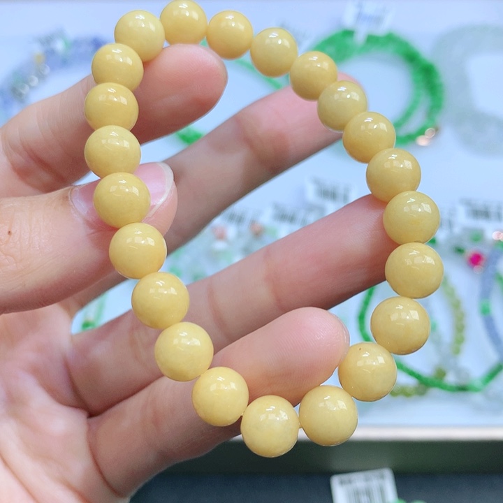 翡翠手链未镶嵌翡翠