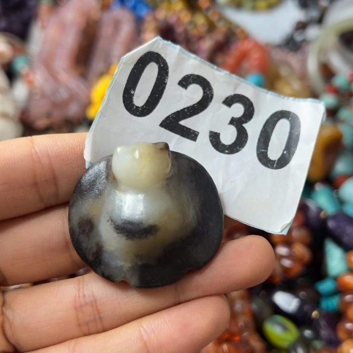 D***猫和田玉（糖玉）未镶嵌颈饰