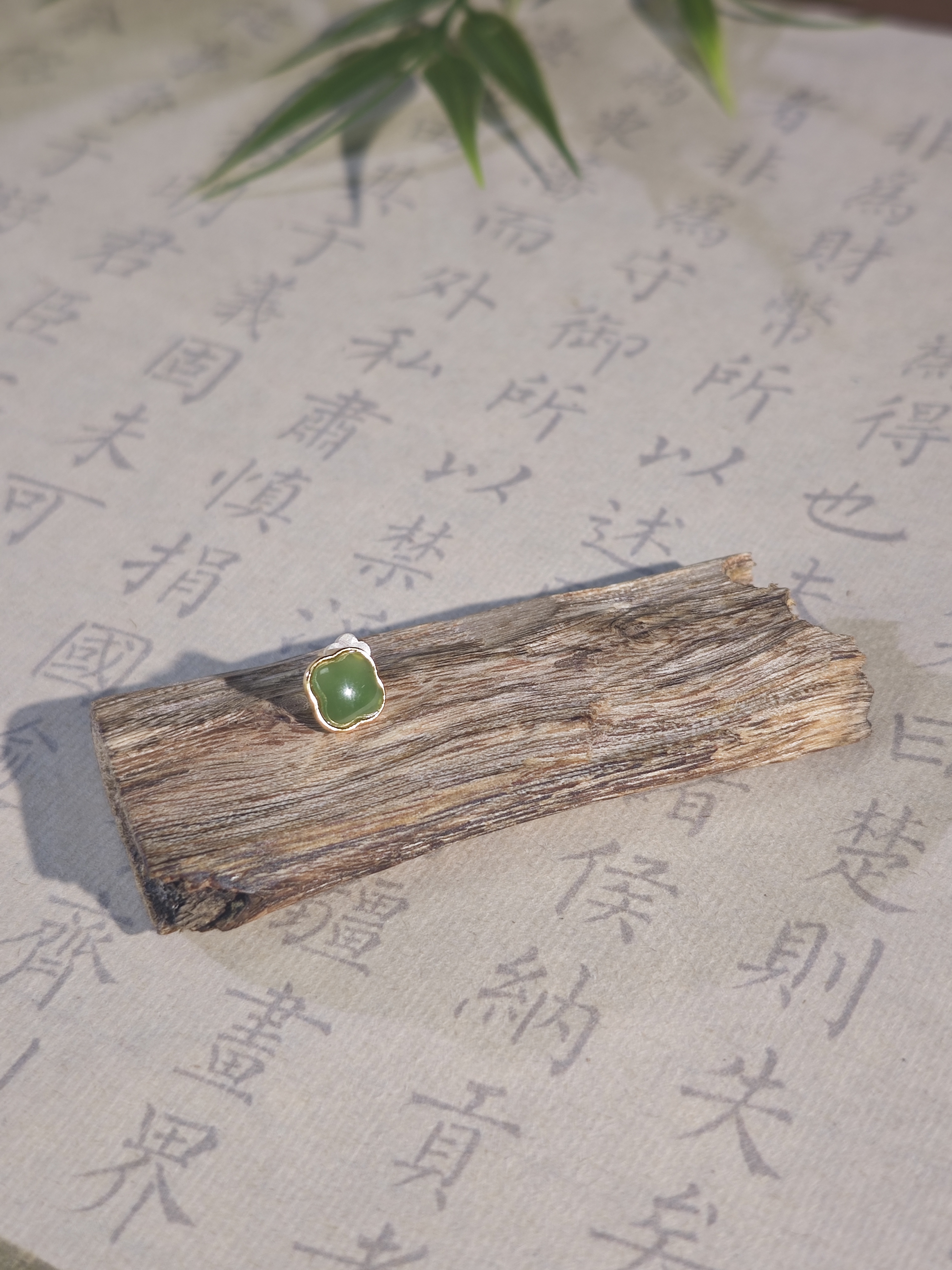 银镶碧玉四叶草耳钉轻奢简约复古时尚饰品