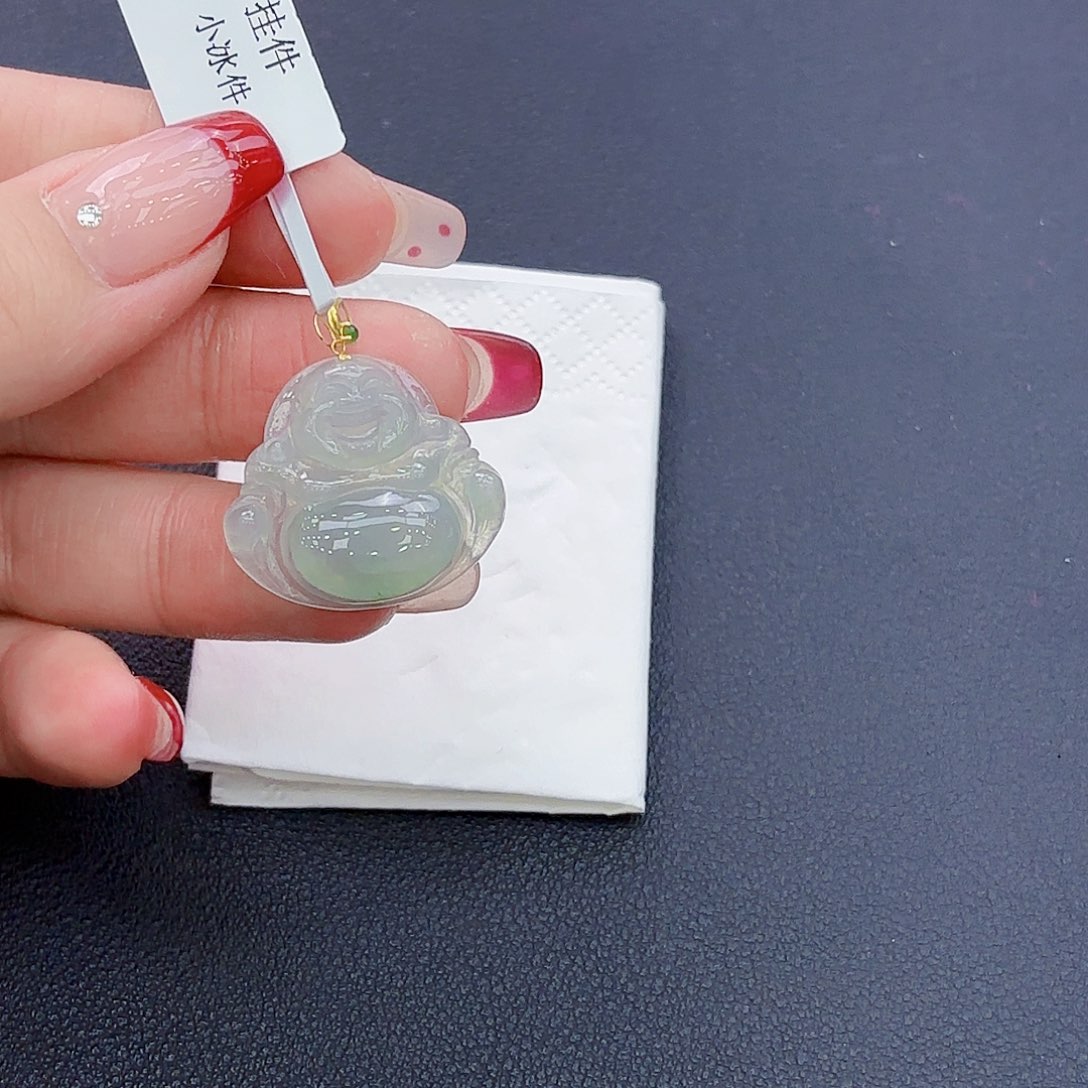 翡翠颈饰18K金镶嵌佛公吊坠