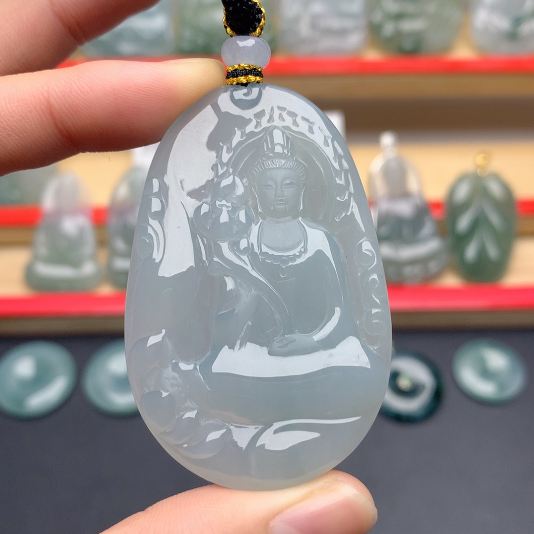 翡翠未镶嵌颈饰素衣